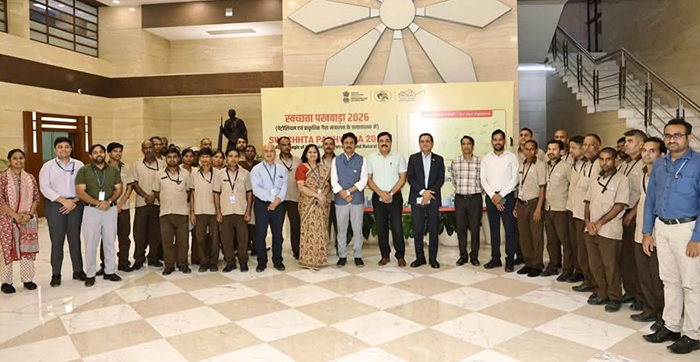 GAIL holds health & hygiene session